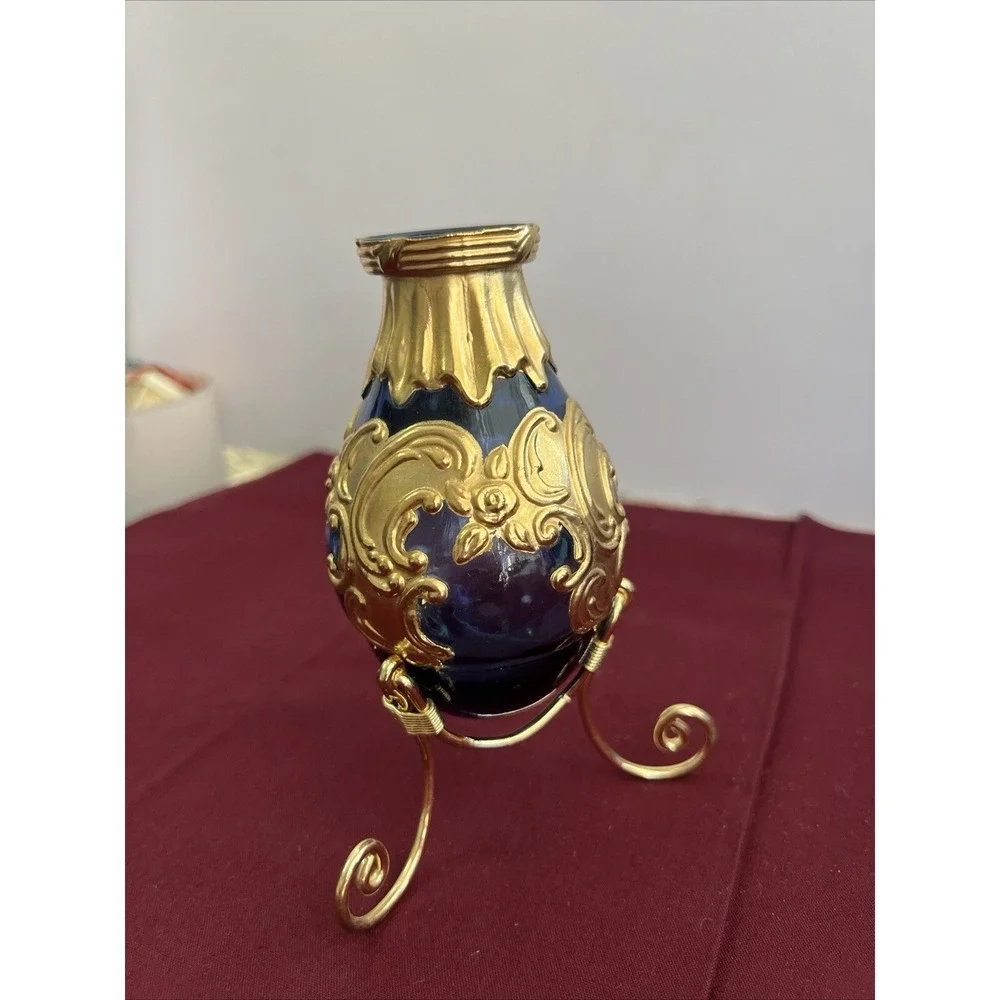 COLBALT BLUE BOHEMIAN EGG VASE ON METAL STAND‎ (1397)